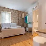 Apartment Vailato Swan White