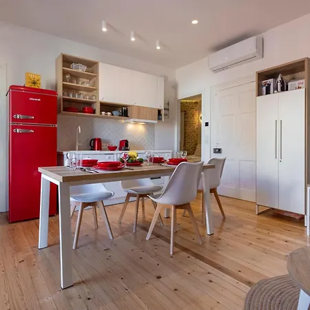 Vailato Swan White *