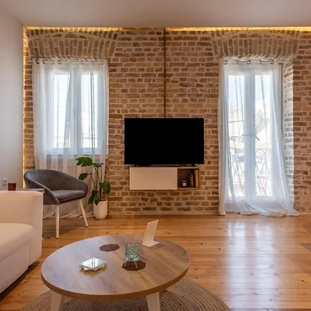 Апартаменты Vailato Swan White *