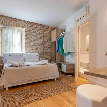 Апартаменты Vailato Swan White