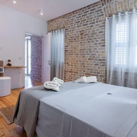 Vailato Swan White *